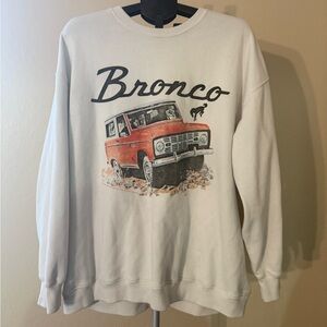 Hollister Women's Crewneck Sweater - White with Red Graphic